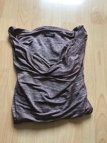 Leskly top s vodovym vystrihom ROMAN - 10