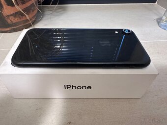 iPhone XR - čierny - 64gb - 10