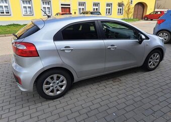 Kia Rio 1,1 CRDi Comfort nafta manuál 55 kw - 10