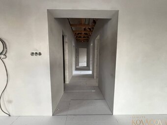 Na predaj holodom v tichom prostredí obce Trenčianske Mitice - 10