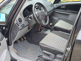 Suzuki SX4 - 10
