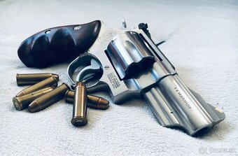 Revolver Smith&Wesson 3” .44 Magnum Mod. 629 - 10