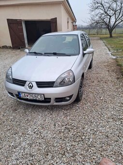 Renault Clio - 10