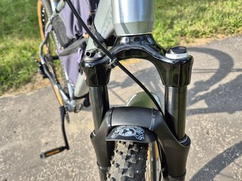 Custom horský bicykel z úplne nových komponentov - 10