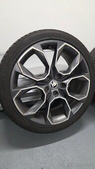 skoda extreme zimne 225/40 r19 - 10