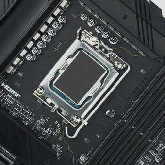 Herný PC - Intel® Core™ i9-9900KF/32GB DDR4/1TB NVMe/Z390-F - 10