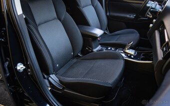 Mitsubishi Outlander PHEV 2.4 AWD - 10