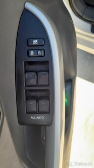 Toyota Prius - 10
