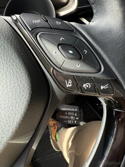Toyota C-HR 2.0 Hybrid Dynamic Force Selection E-CVT - 10