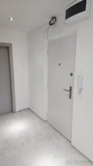 NOVINKA - 3 izb. byt ROŽŇAVSKÁ ul. Terasa - NOVÁ REKONŠTRUKC - 10