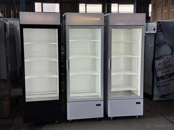 Prosklená lednice na přepravky 70x71x207cm - 10