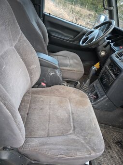 Mitsubishi Pajero 2.8td - 10