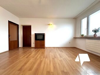 Predaj, priestranný 4-izbový byt s balkónom + pivnica, Nitra - 10
