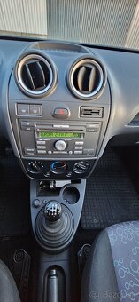 FORD FIESTA 1,4 - 10
