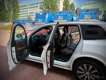 Firemné riaditeľské vozidlo Volvo XC90 2020 - 10