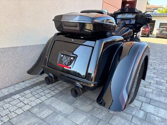 Harley Triglide - 10