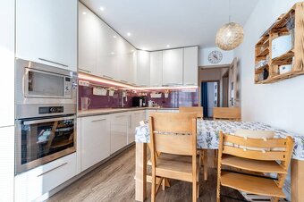 NA PREDAJ,ZREKONŠTRUOVANÝ 3 – IZB. BYT, KE – KVP - 10