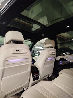 BMW X7 xDrive M50i A/T M-Packet 530PS V8 / 2021 - 10