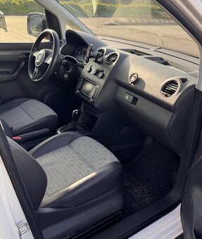 VW Caddy maxi LONG 1.6d DSG 102ps webasto klima NEPRIHLASENY - 10