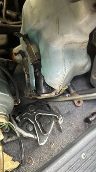 Rozpredam Suzuki vitara diesel 2.0 mazda - 10