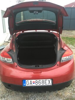 Renault Megan 3 coupe - 10
