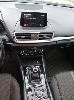 Mazda 3 Sedan 2.0 Skyactiv, čierna metalíza - 10