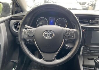 Toyota Corolla 1.6-AUTOMAT-KAMERA-NÍZKÉ KM - 10