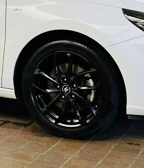 Hyundai i30 Fastback 1,5 T-GDi mHEV iMT Family - 10