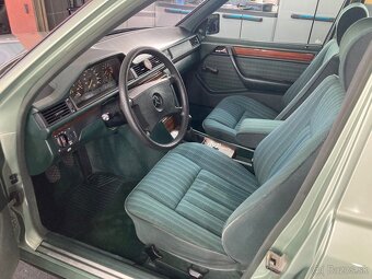 Mercedes-Benz w124 230E - 10