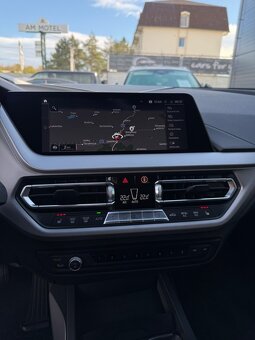 BMW Rad 2 Gran Coupé 218i Luxury line SK ŠPZ - 10