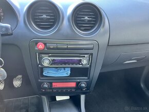 SEAT Ibiza 3 1,4 benzín - 10