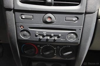 Renault Clio 1,2 i 16V - 10