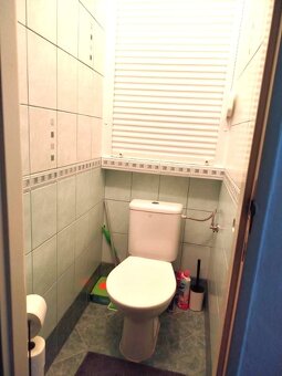 Priestranný 3-izbový byt (64 m²) s loggiou – ideálne bývanie - 10
