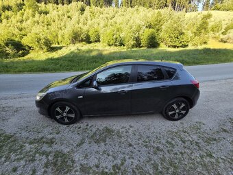 Opel Astra 1.6 16V Essentia - 10