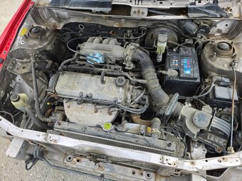 Rozpredám na diely _ mazda 323 BG - 10