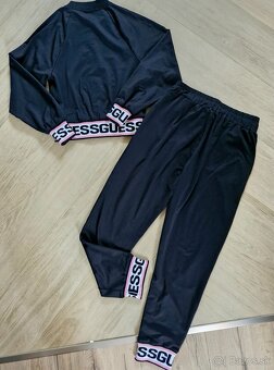 Guess 3x cierno ruzova logovana teplakova suprava - 10