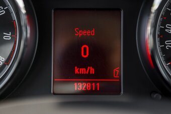 Opel Astra 1.6 ECOTEC 85kW Enjoy M5 03/2012 - 10