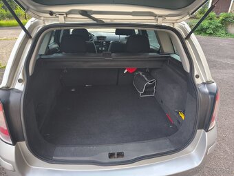 Predám Opel Astra 1.7 CDTI 2010 - 10