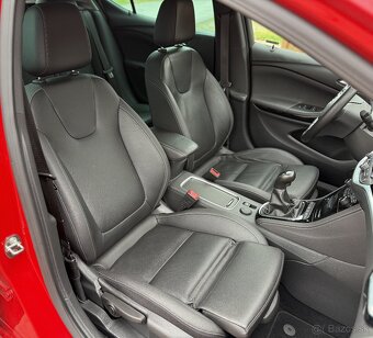 Opel Astra 1.6 CDTI TOP výbava - 10