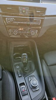 Predám BMW X1 F48 xDrive 18d rok 2020 automat Sportline - 10