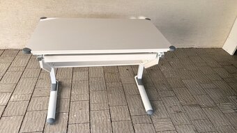 Výškovo nastaviteľný detský stôl - 10