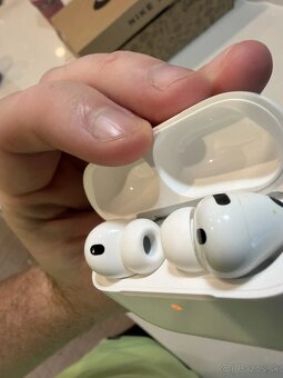 Nové, nepoužívané Apple AirPods Pro 3 - 10
