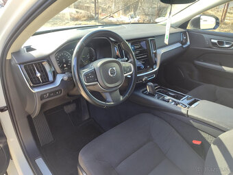 Volvo v60 R-Design 2.0 hybrid 4x4 PHEV - 10