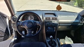 Lexus IS200 - 10