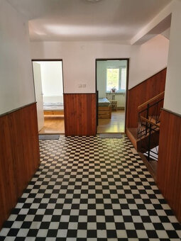 Zaujímavá väčšia nehnuteľnosť na bývanie, podnikanie,... - 10