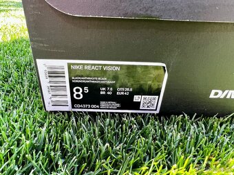 NIKE React Vision Black/Anthracite. Veľkosť: č.42/8. - 10