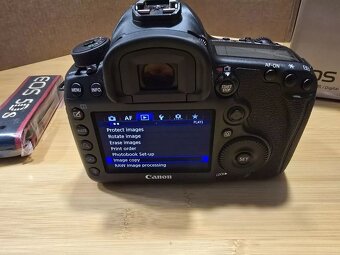 Canon EOS 5DS - 10