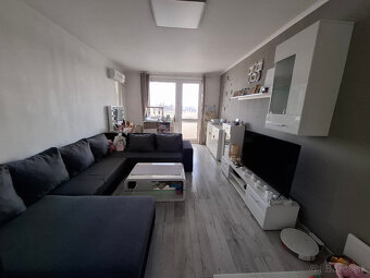 Na predaj 3 izbový byt s komorou 74 m2 blízko centra- Senica - 10