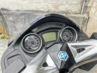 Piaggio X10 125 ABS ASR Executive - 10