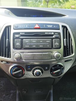 Hyundai i20 1.2i 16V Comfort - 10